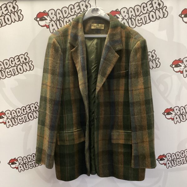 Henry White Ireland tweed jacket size 18, classic country style.