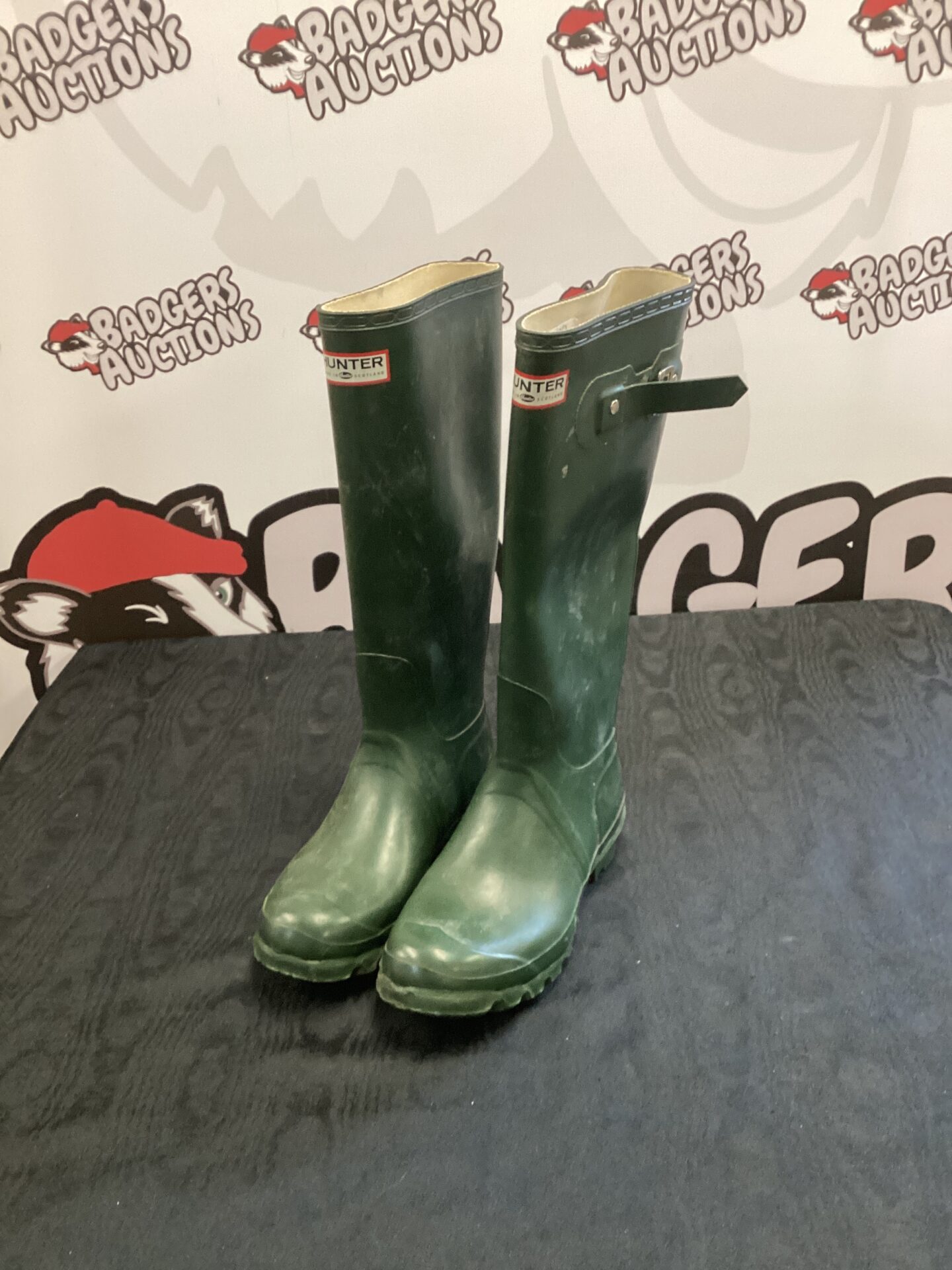 619 Pair of size 5 hunter wellington boots