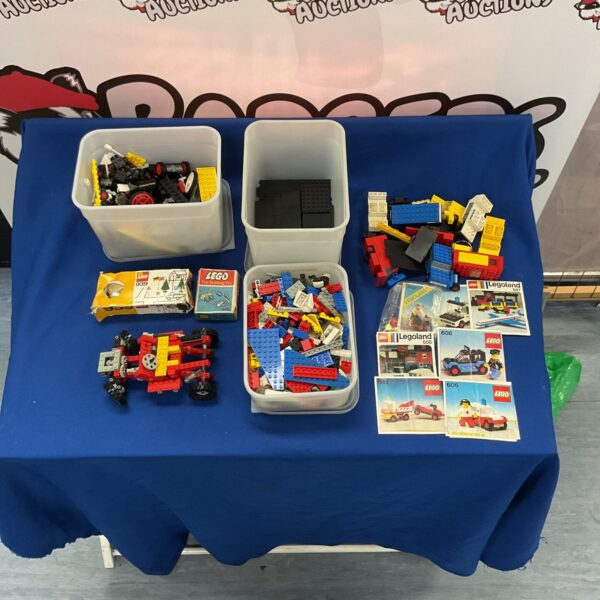 Collection of mixed Vintage Lego inc Pieces, Manuals and boxes