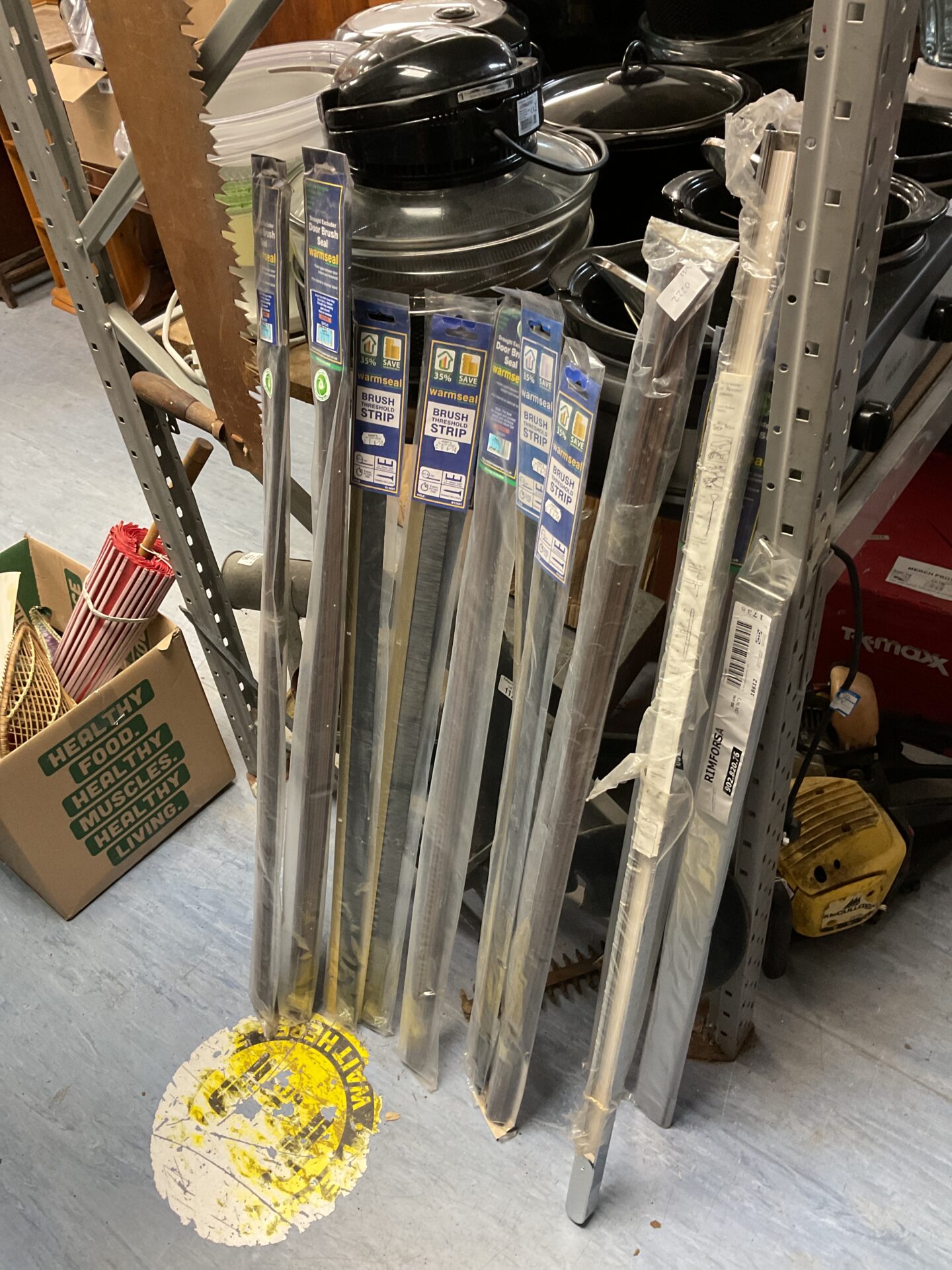 1035 Lot of new warmseal door brush seals