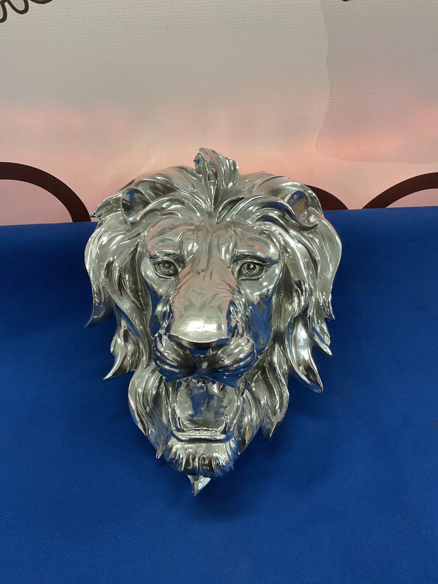 336 Chrome resin lion head wall hanger