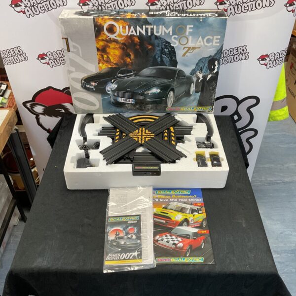 MicroScalextric Quantum of Solace set with Aston Martin car