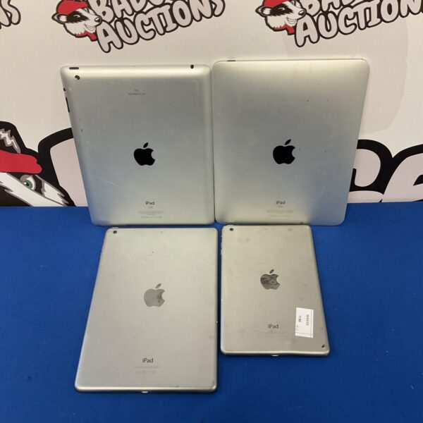 Apple iPad lot of four tablets for sale.
