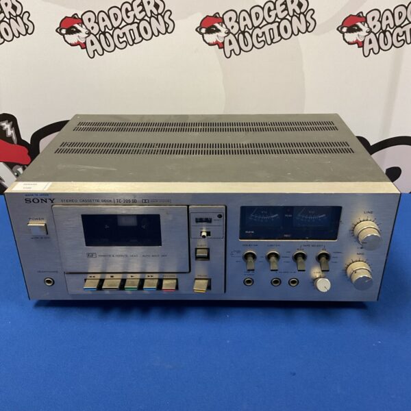 Vintage Sony tc-209sd cassette deck with level meters.