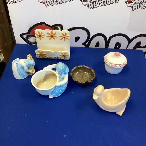 Selection of mixed porcelain items inc letter Rack