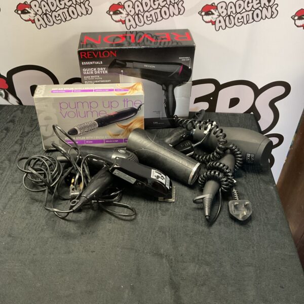 Used Revlon Essentials hairdryer with attachments for versatile hair styling.