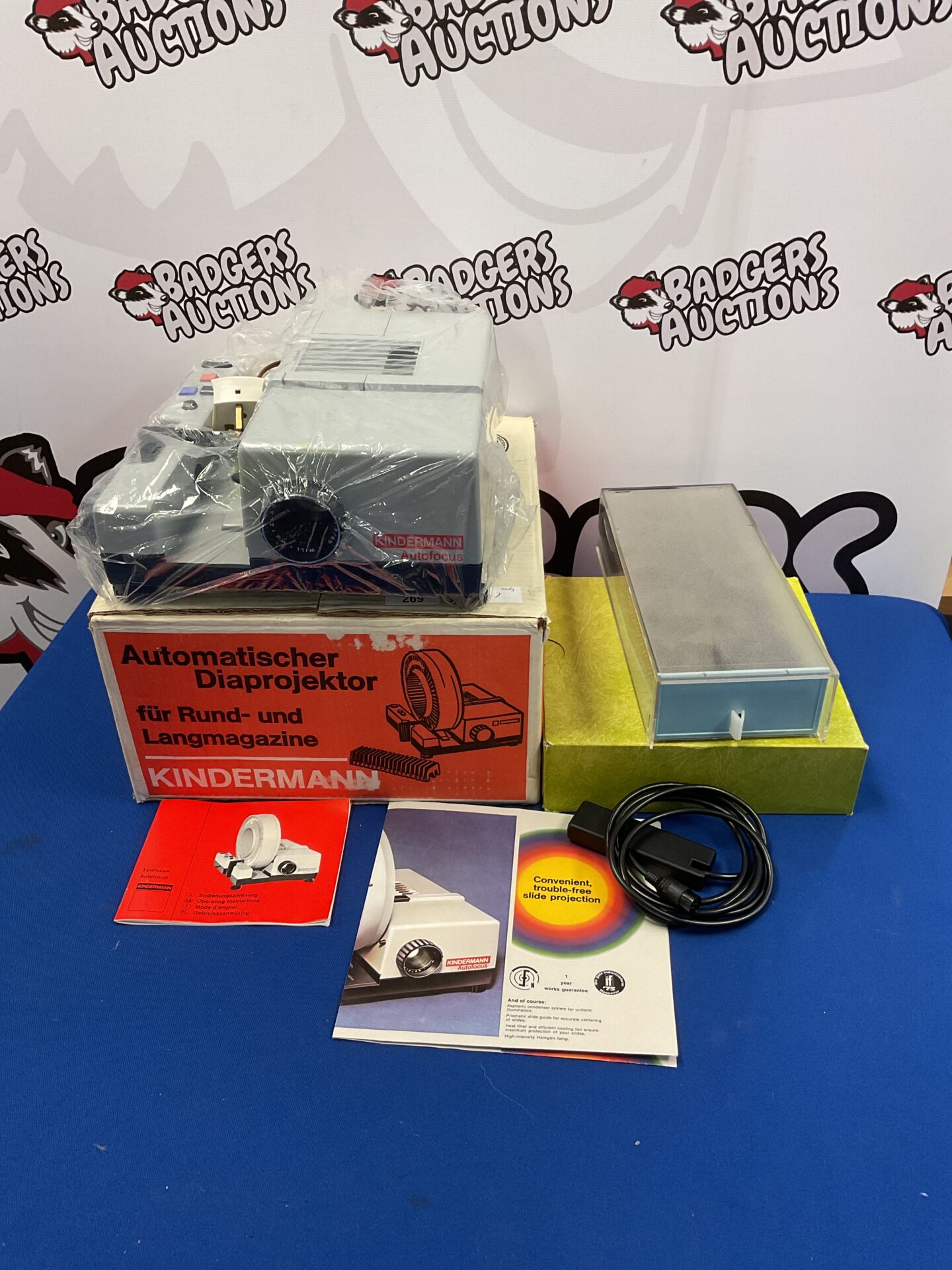 248 Kindermann 35mm slide projector with magazines