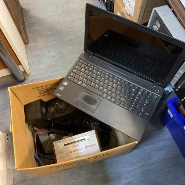 Toshiba laptop and Technics hifi system in a mixed electrical lot.