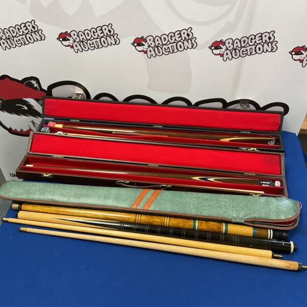 Snooker cue bundle including BCE and Tecno cues on display.