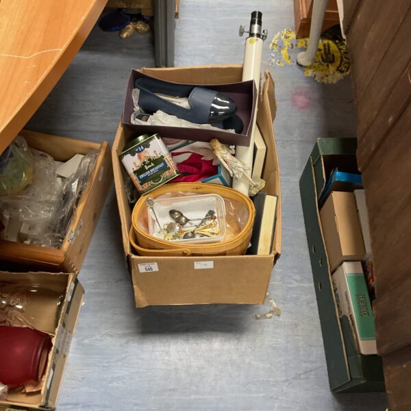 Mixed lot of vintage collectibles including a Harrods tin and cutlery.