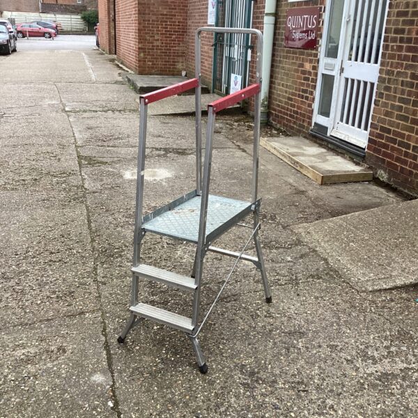 Silver Beldray decorating platform with three steps.