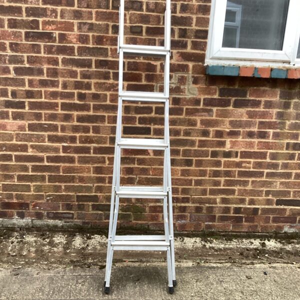 Black and Decker aluminium extension ladder for household use.