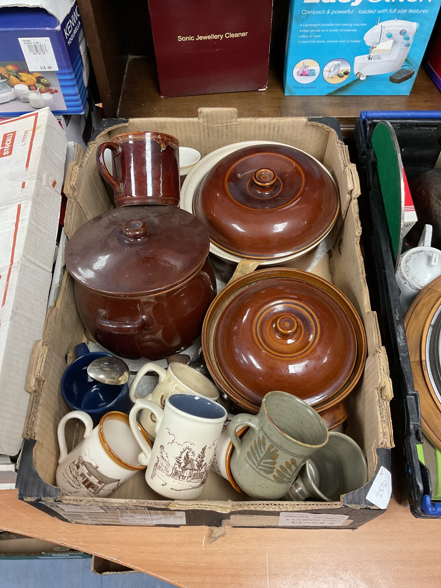 543 Box pf stoneware casserole dishes & mugs