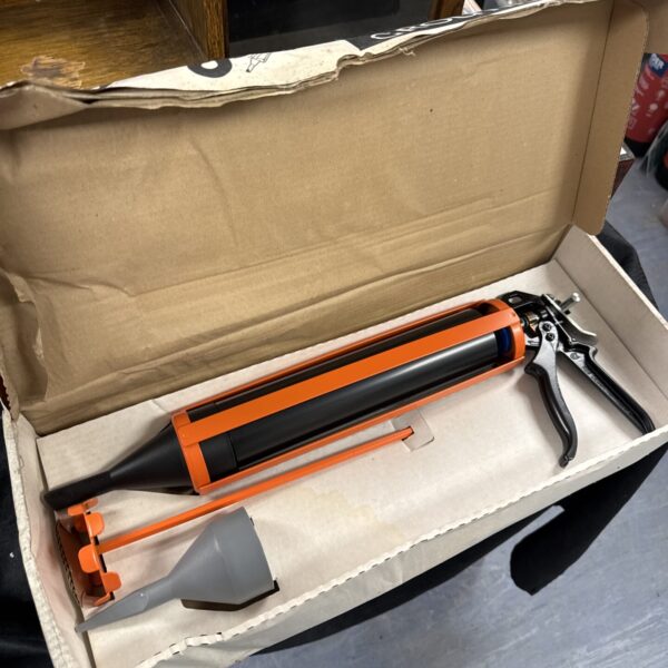 Large capacity grouting gun for masonry and pointing applications.