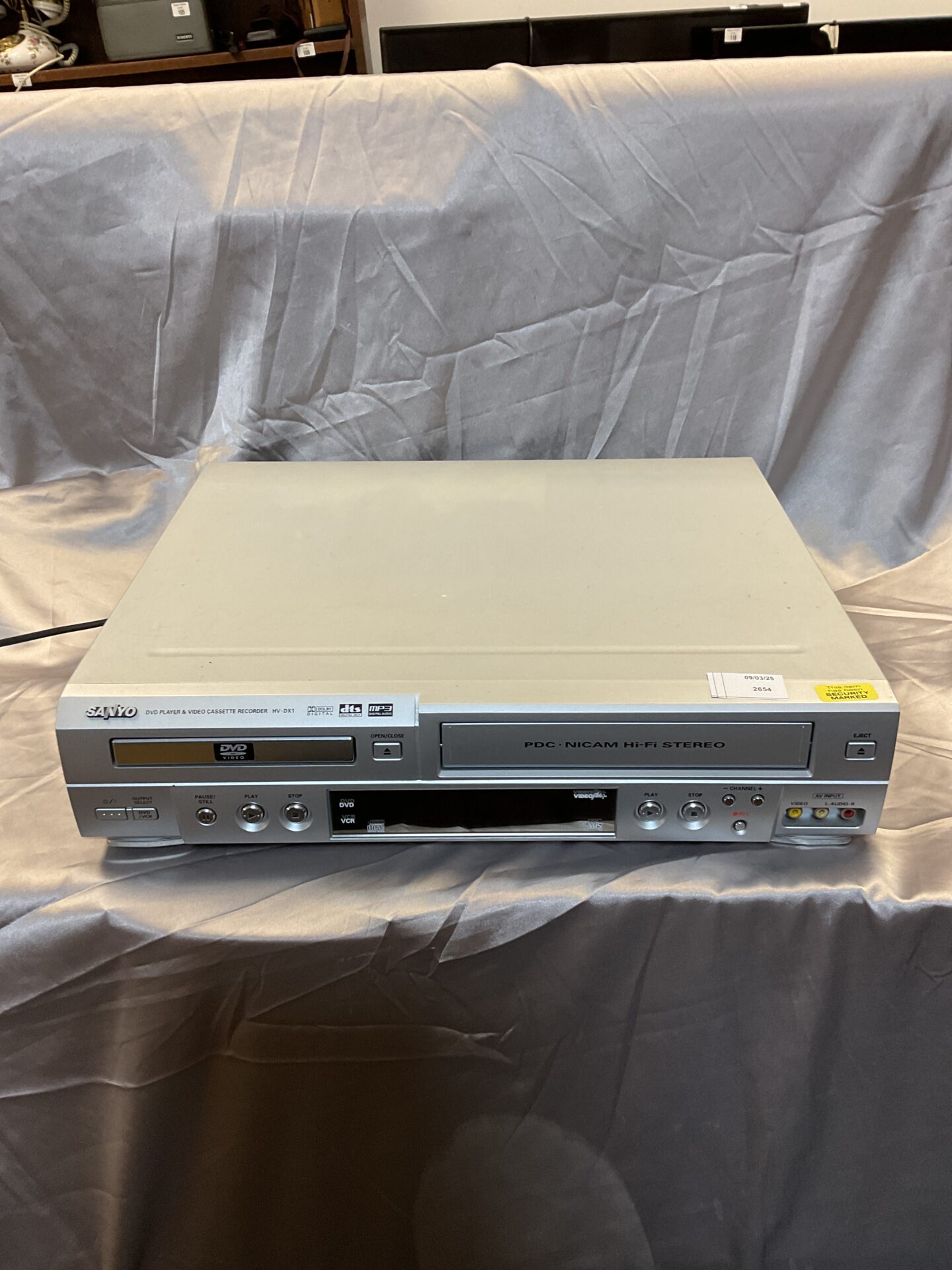 185 Sanyo hv-dx1 vhs dvd combo