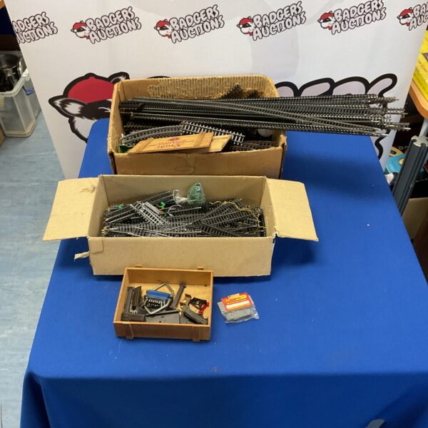 Large lot of vintage Hornby O gauge track pieces for model railways.