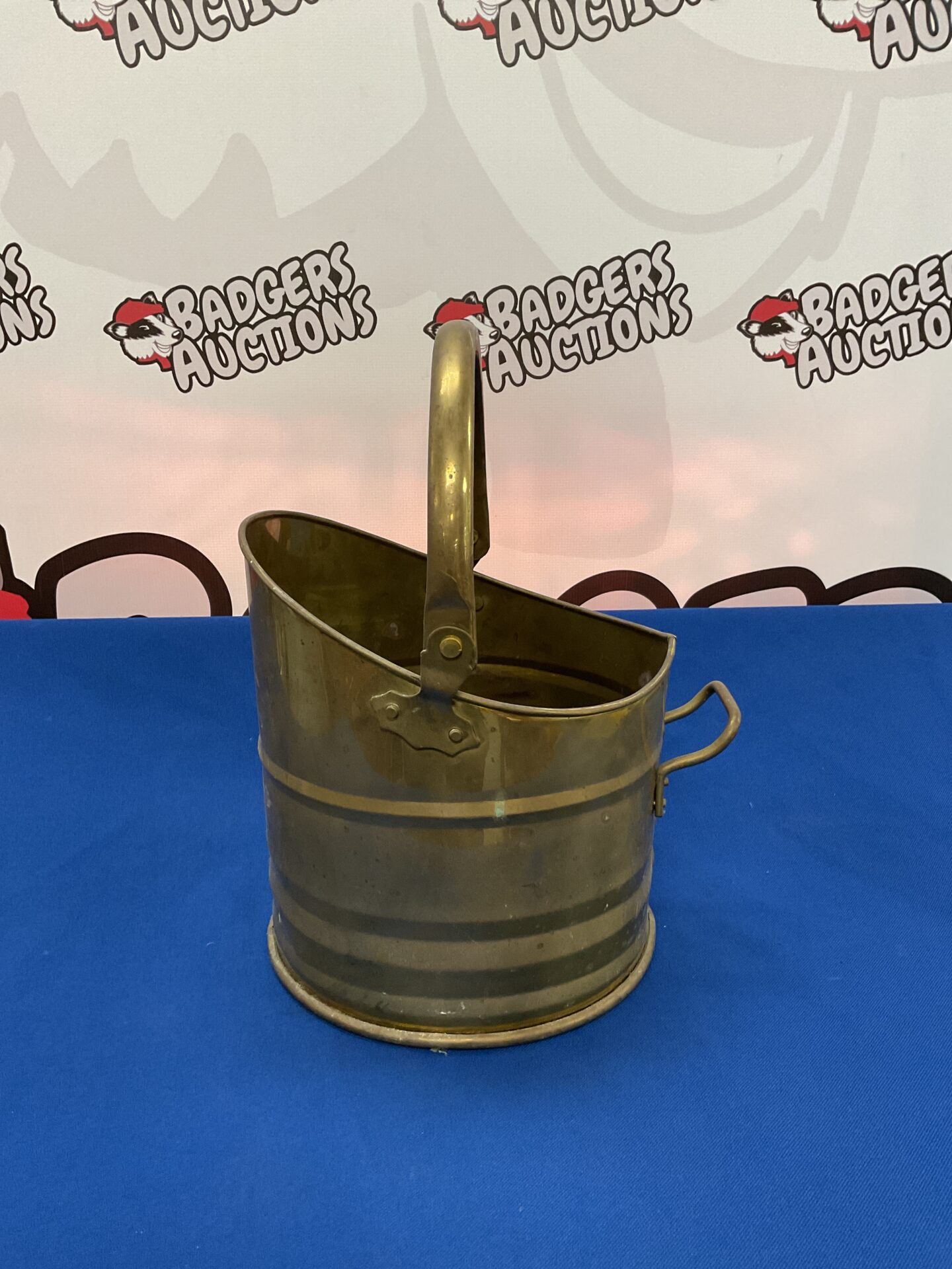 014 Small vintage brass coal scuttle