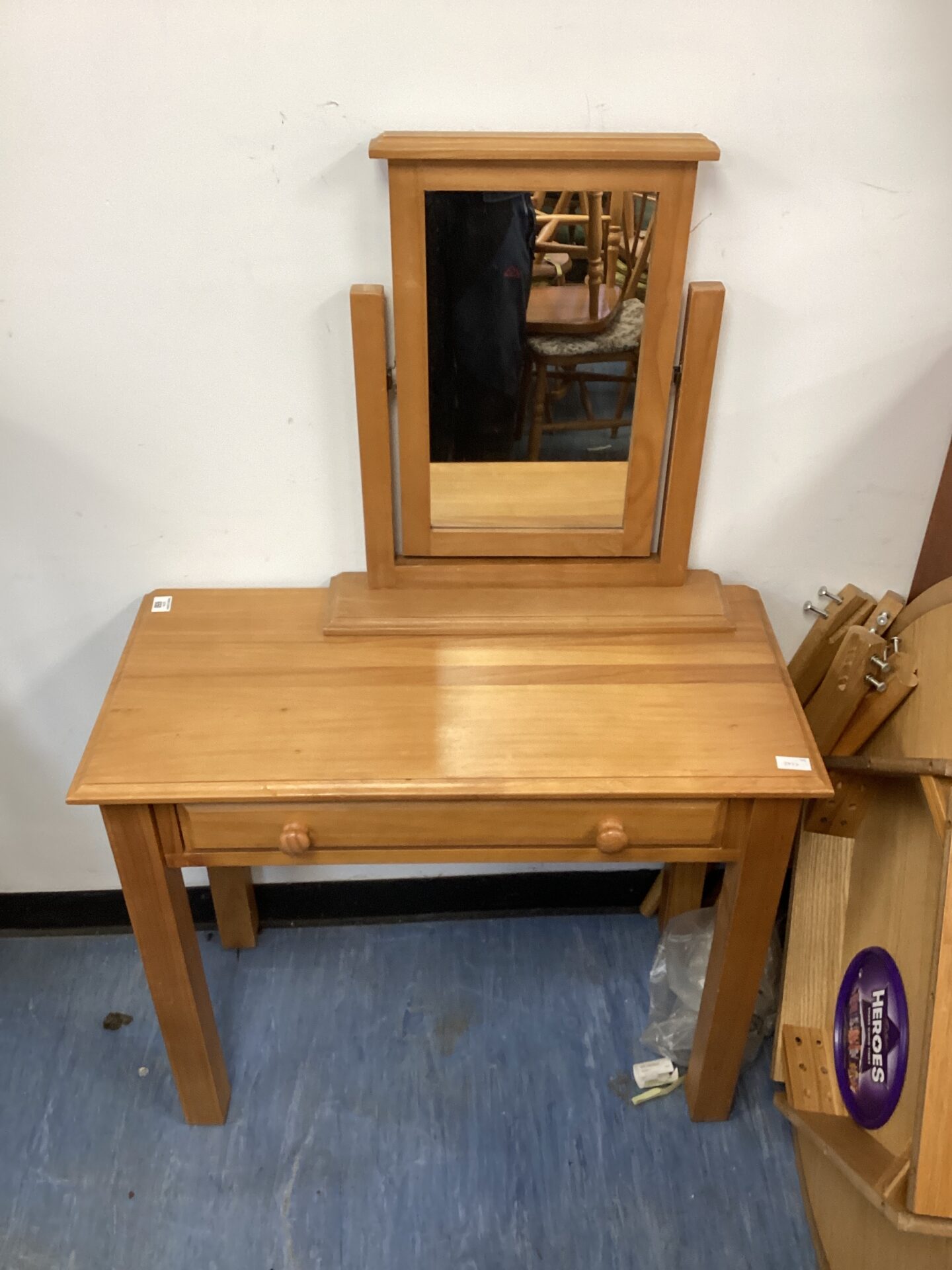 650 pine dressing table with mirror