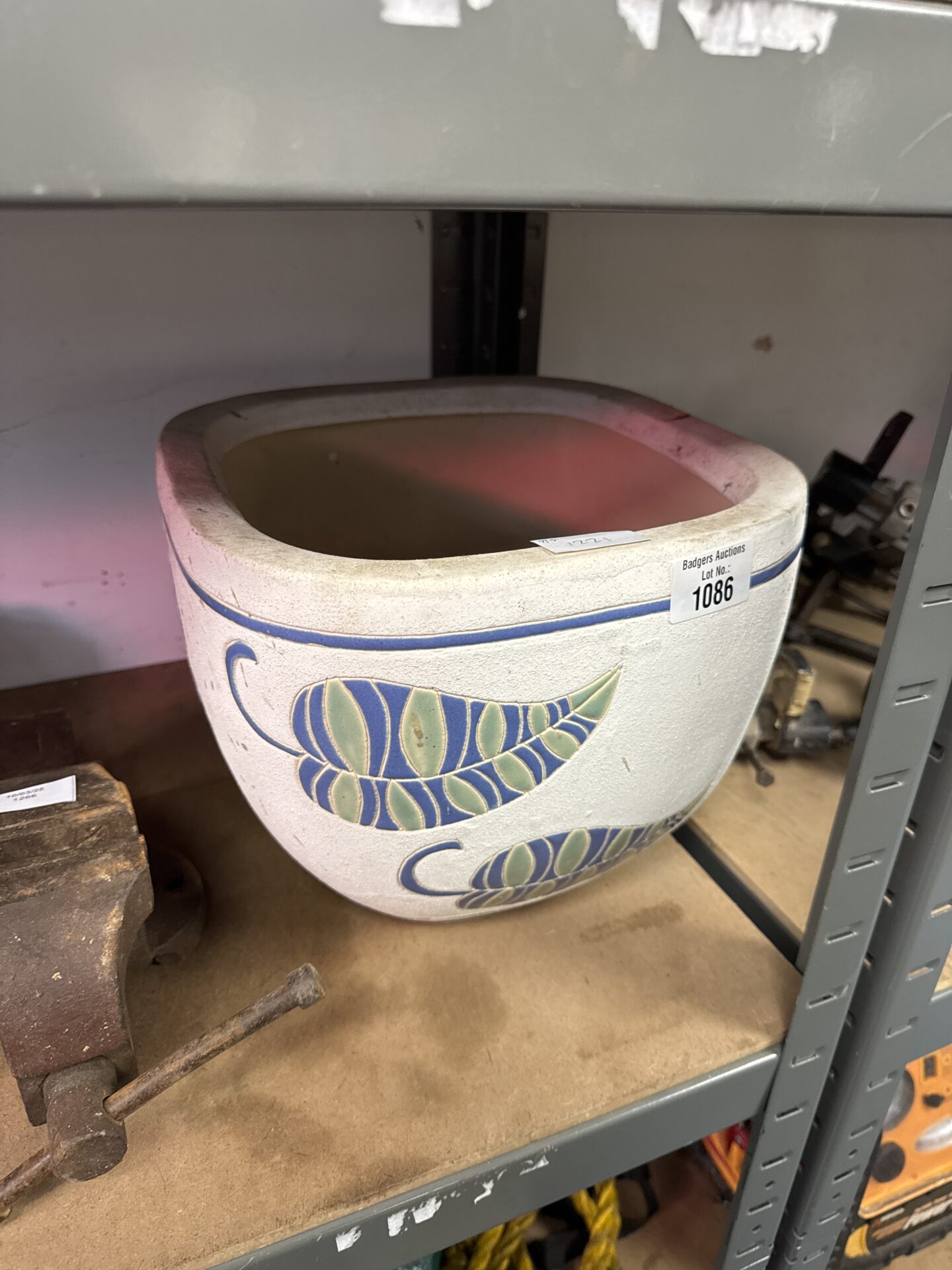 1086 Decorative garden plant pot 10.5” width