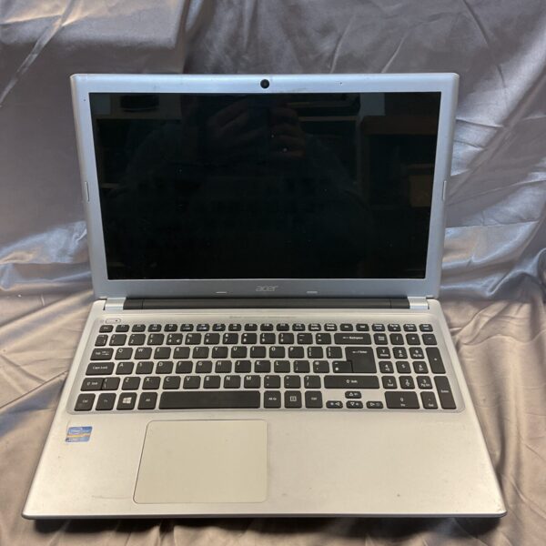 Used Acer Aspire laptop with Intel i3 processor for parts or repair.