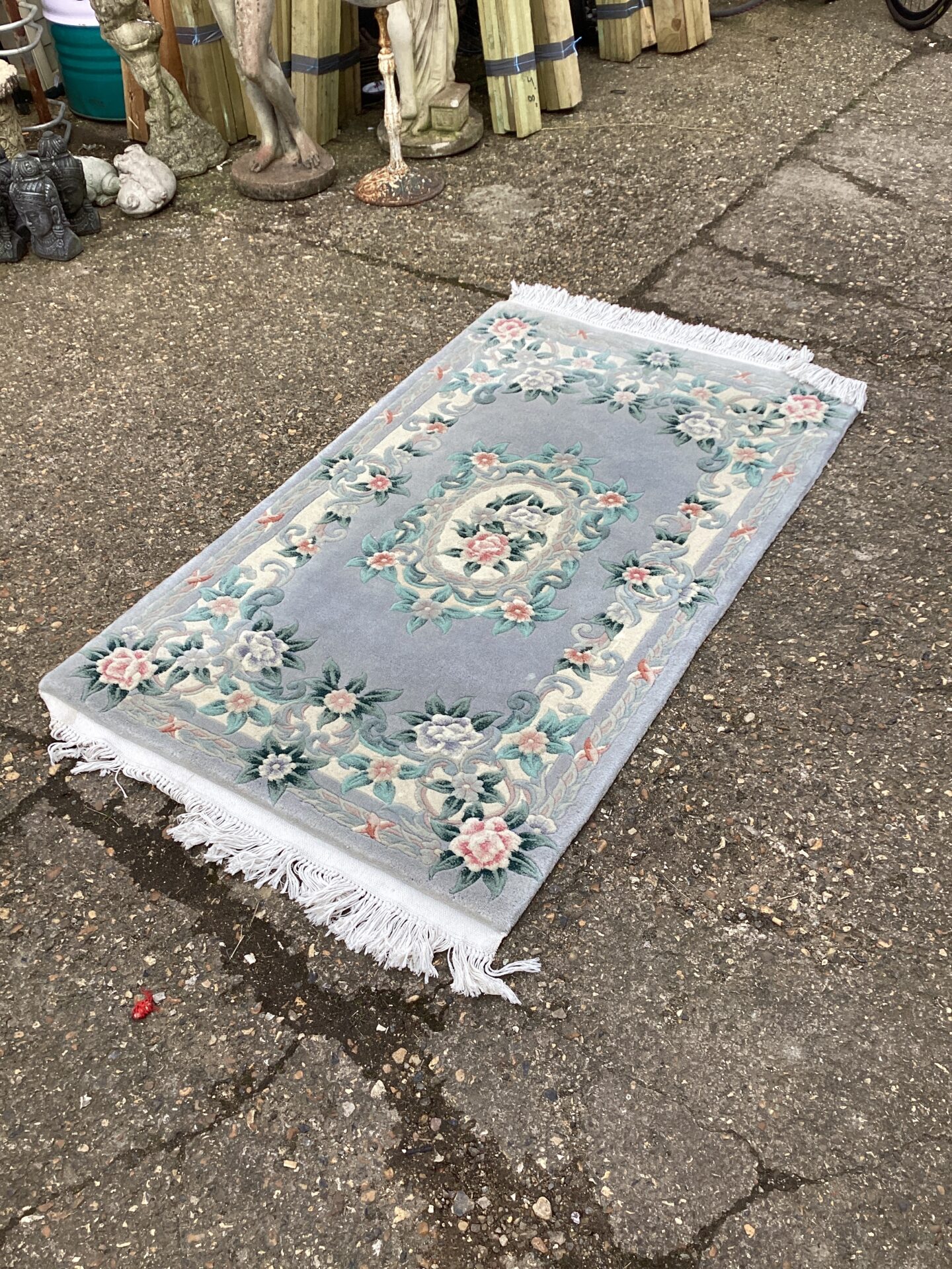 619 Blue floral patterned runner rug approximately 5ft x 3ft