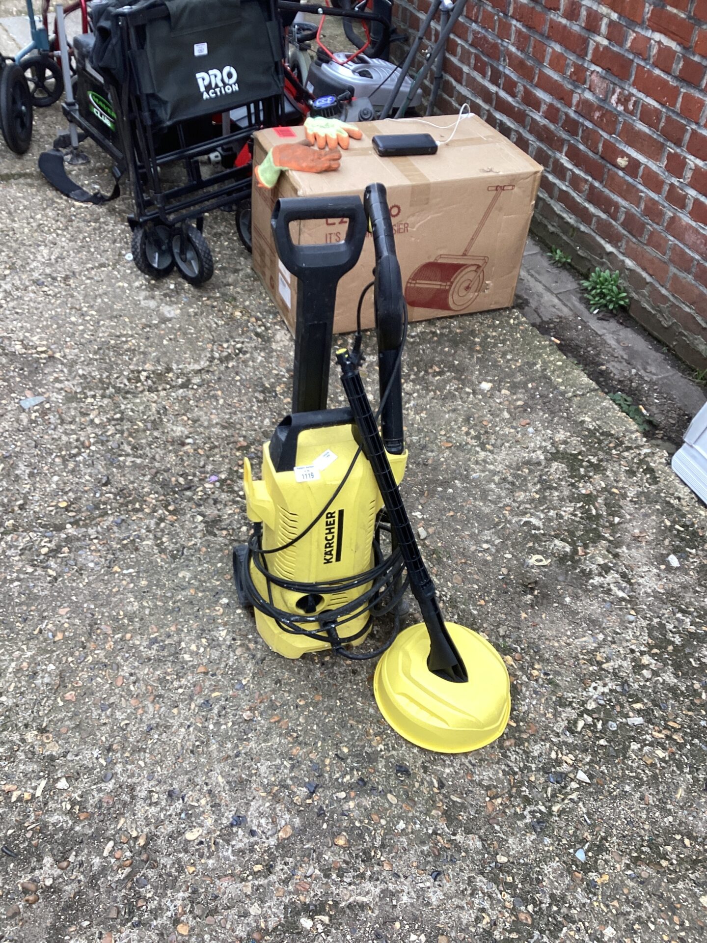 1119 Karcher Powerwasher