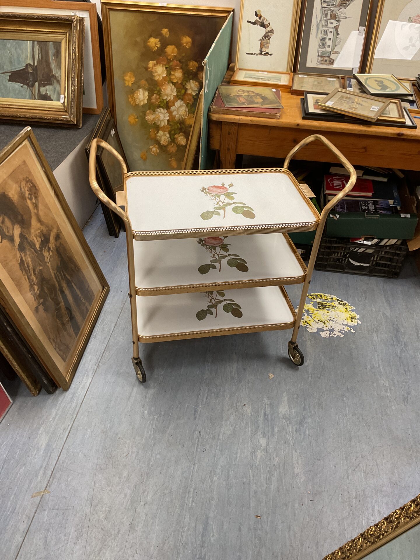 675 Vintage three teir butlers hostess trolley