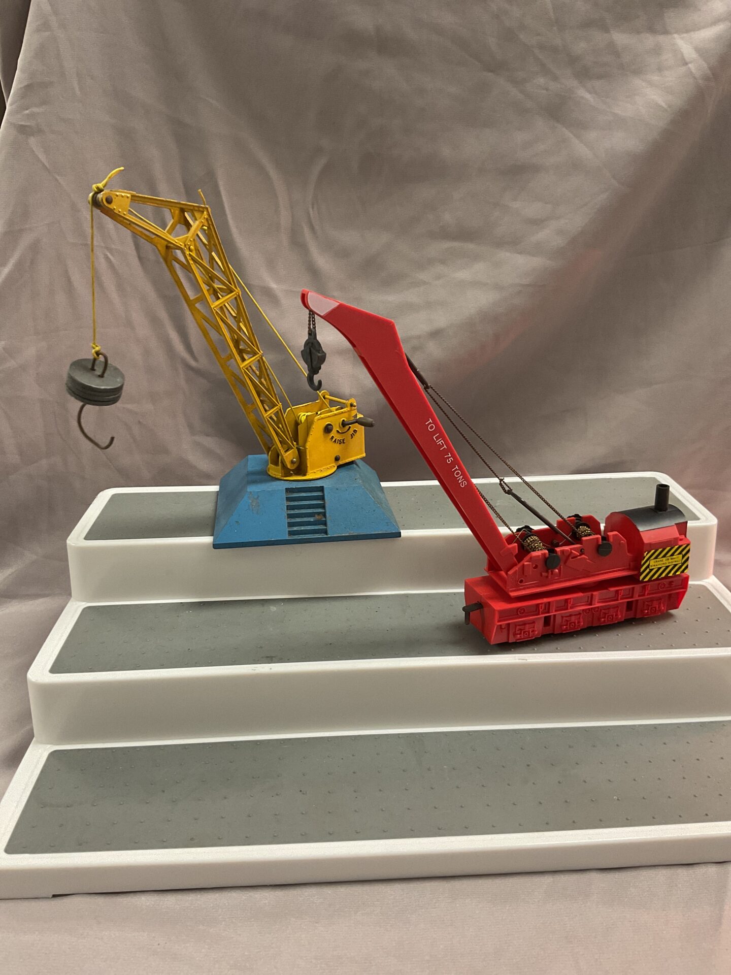 840 Vintage dinky trackside crane and rail crane