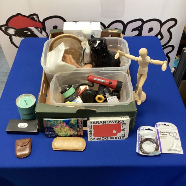 Tray of mixed lot collectibles including porcelain and artist mannequin.