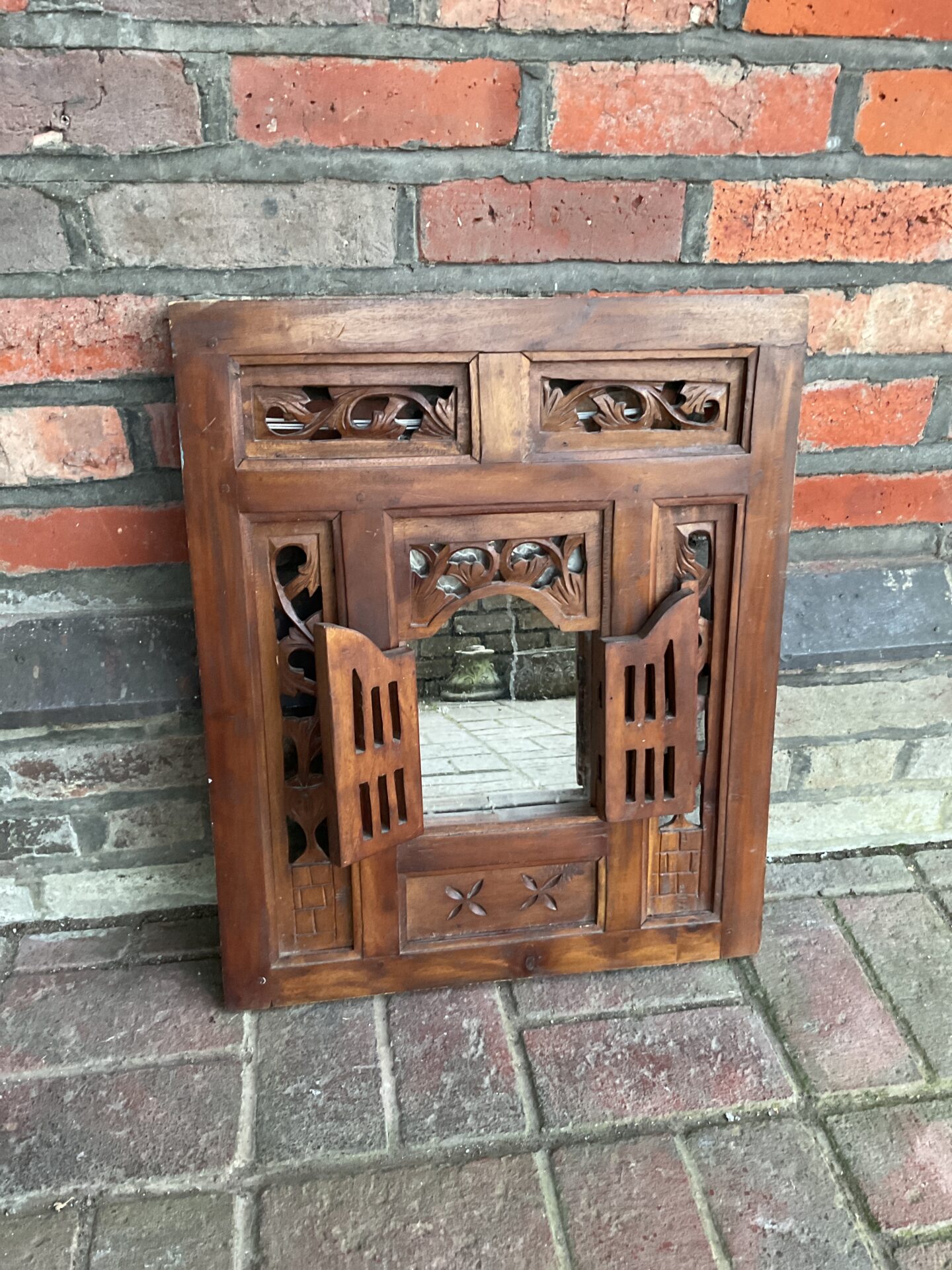 788 Vintage oak framed doored mirror