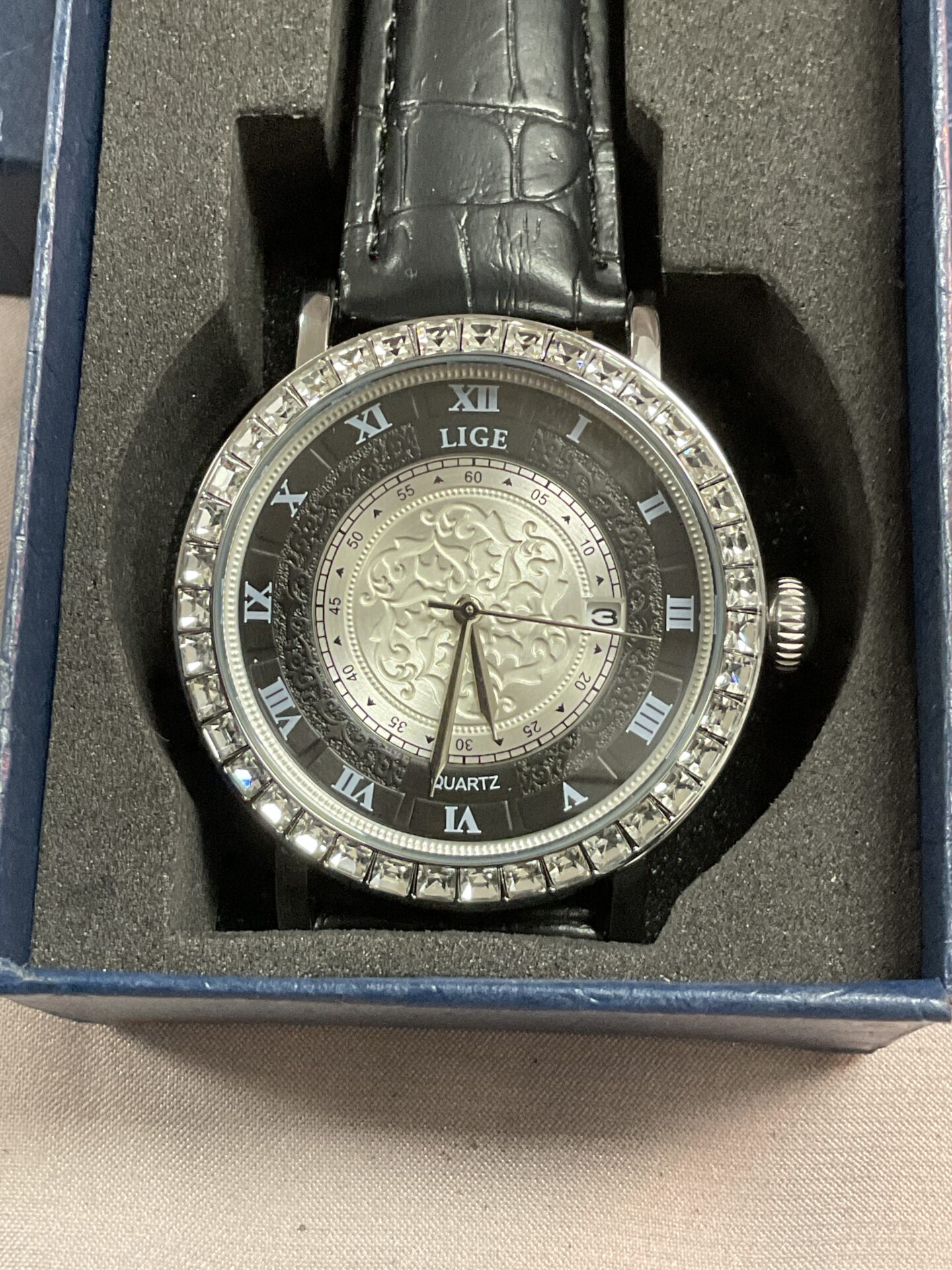 850 Lige quartz gents wristwatch working