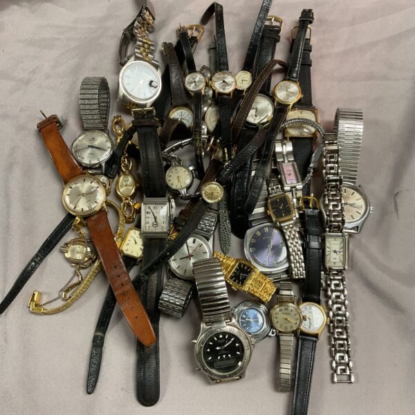 Vintage assorted wristwatches lot for collectors and repair.