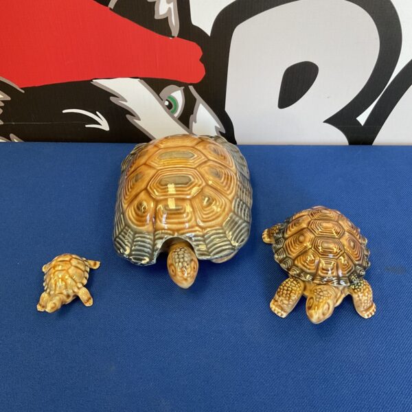 Vintage Wade tortoise trinket pots, charming collectable pottery.