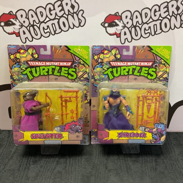 Vintage Teenage Mutant Ninja Turtles Splinter & Shredder figures on card.