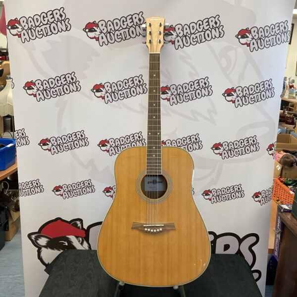 Natural finish Gear4music acoustic guitar, ideal for beginners.