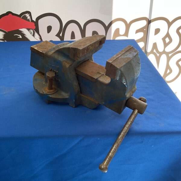 Vintage Record No3 bench vice for workshop use.