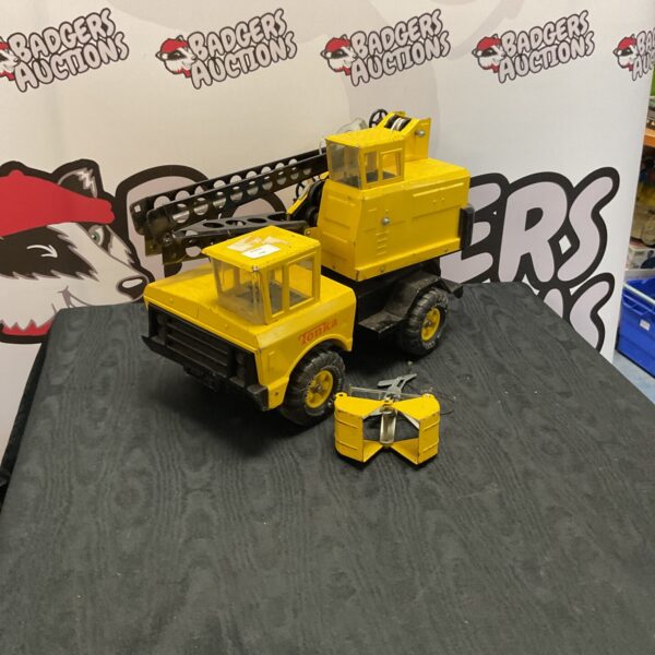 Vintage Tonka Mighty Crane Truck, yellow metal toy