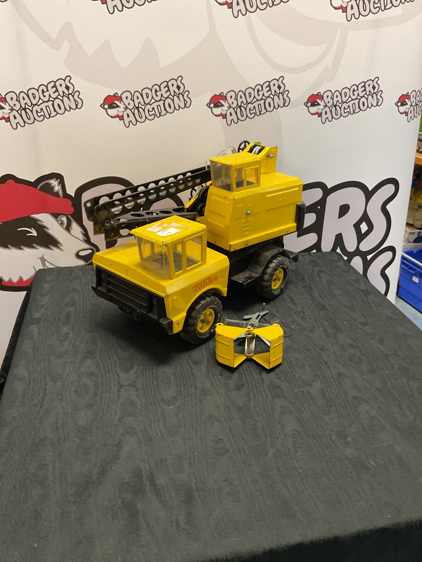 379 Vintage Tonka mighty truck crane