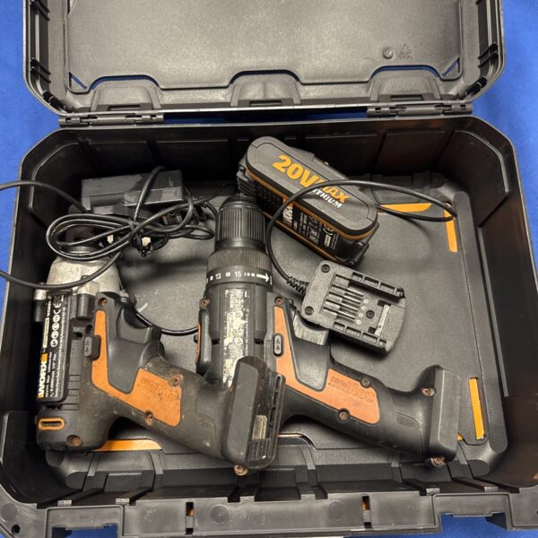 Worx cordless impact driver kit with battery and charger inside case.