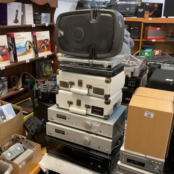 Vintage Sherwood receiver with Acoustic Solutions speakers, classic audio equipment.