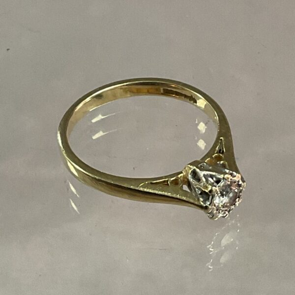 Elegant 9ct gold diamond ring, size N, classic jewellery.