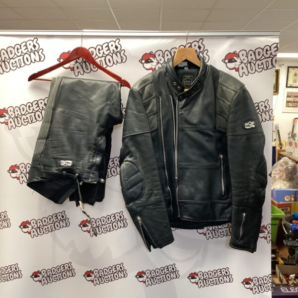 Size 44 MQP motorcycle leathers, a classic racing suit.