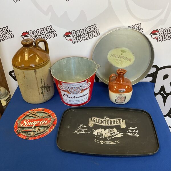 Vintage pub memorabilia lot including flagon and Budweiser ice bucket.