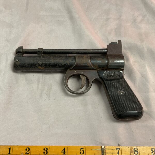 Vintage Webley Junior .177 air pistol in good condition.
