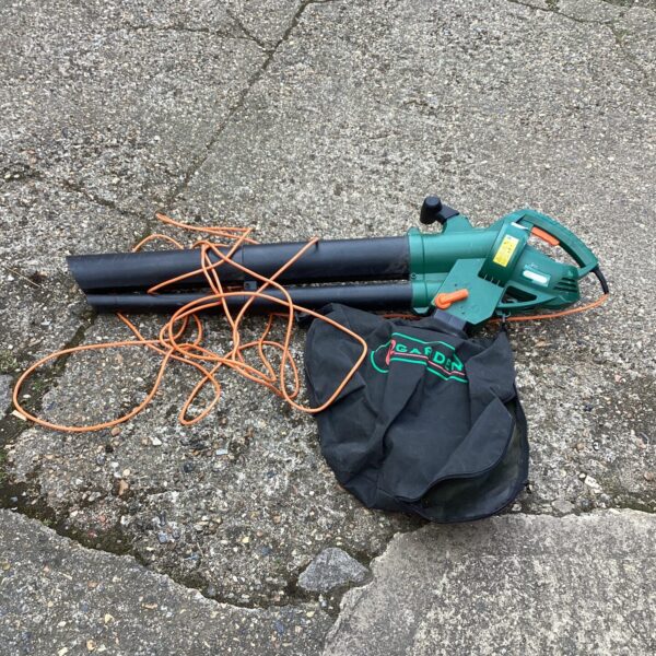 Qgarden electric garden vac with collection bag and hose.