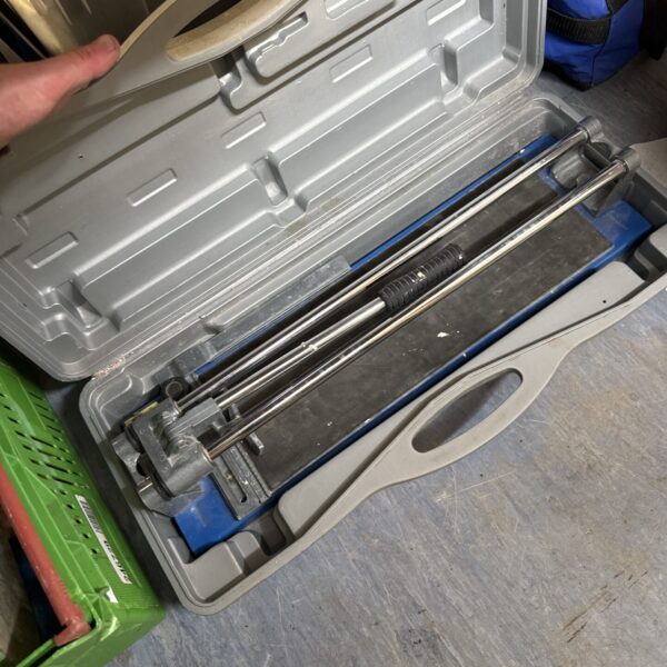Bright Ideas 460mm tile cutter in used condition.