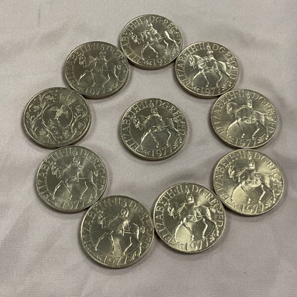 Group of 1977 Silver Jubilee crowns, British commemorative coins.
