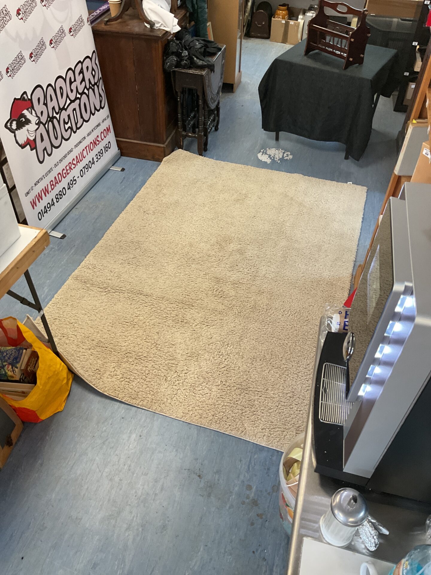 551 Large shag pile rug 6ftx8ft