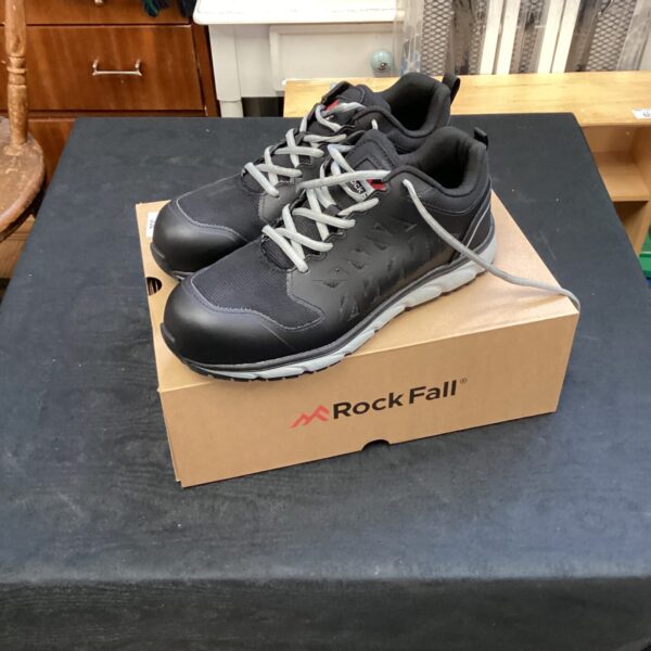 New size 9 Rock Fall safety shoes for work environments.