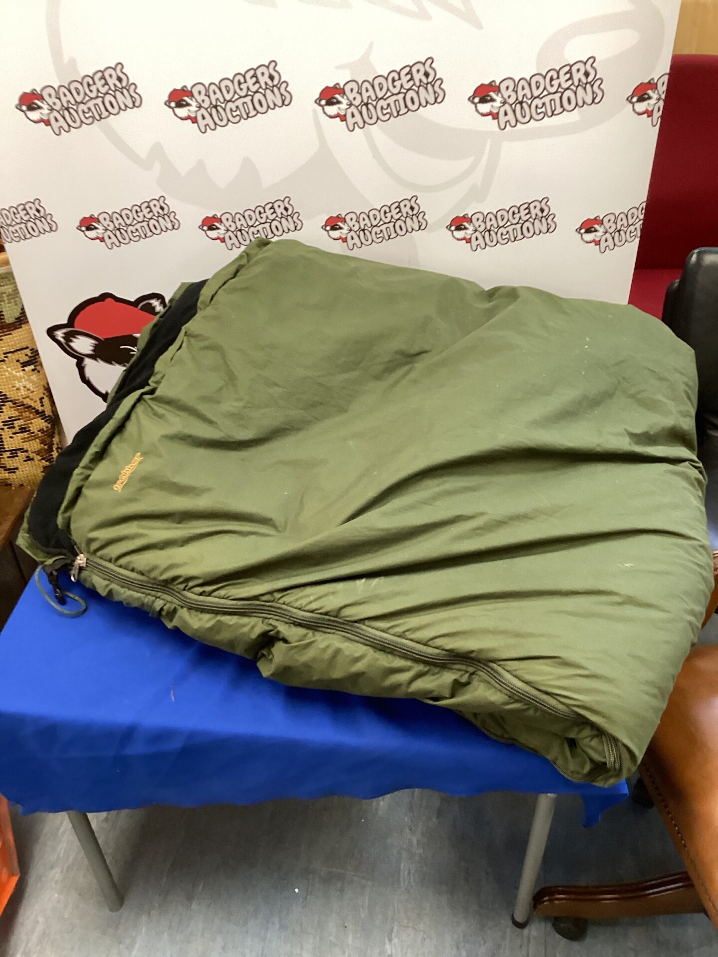 966 Large trakker fishing sleeping bag